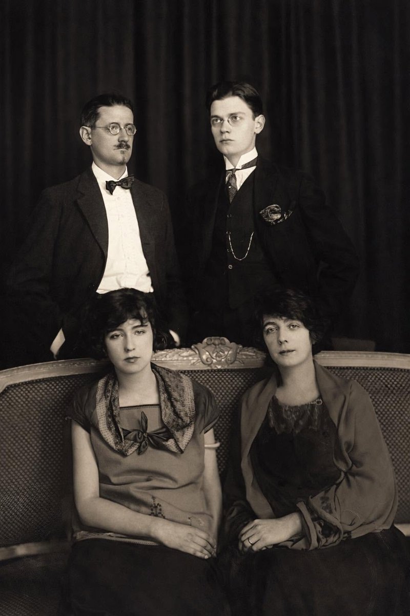 edwereddie's tweet photo. Paris 1924: Clockwise from top left – James Joyce, Giorgio Joyce, Nora Barnacle, Lucia Joyce https://t.co/BCAOrNwUFU