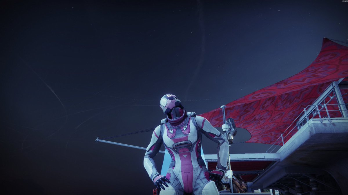 OnlyPrim7's tweet photo. cheating? how is my fault everyone in the race seemd distracted by my sparrow? https://t.co/uYqQERO86B
