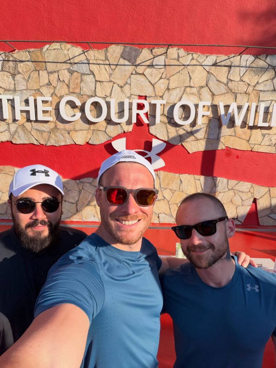 MarinaSaley's tweet photo. Kerem Bürsin won a medal, found a starfish, and ate tons of ice cream with friends. The best weekend of the best man! 😍 Thank you for sharing such lively moments with us!❤️
#KeremBürsin https://t.co/mw7nlzv6T6