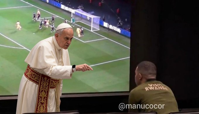 paxstatera's tweet photo. ¿Qué hace el Papa tirando beef a Mbappé? 😭😭 https://t.co/5T68wVleEV