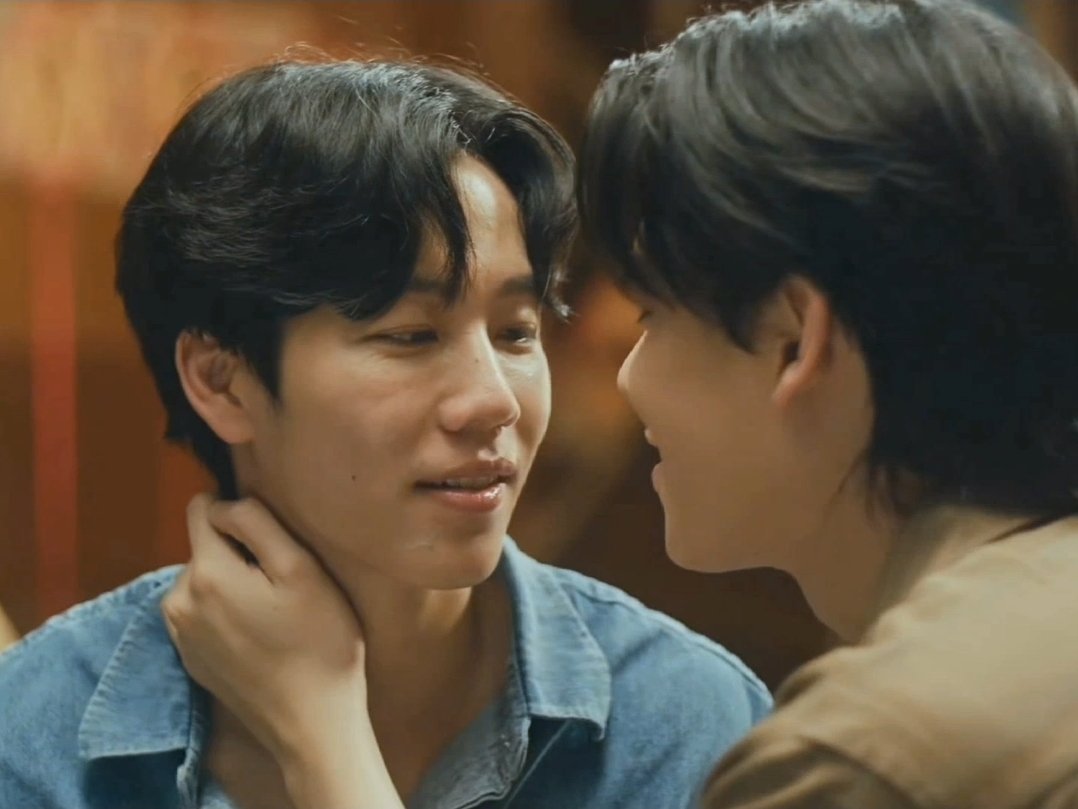 gcfyinwar's tweet photo. and their face when said bf pulls away but they want MORE

EP31

ARGENTIS | SUPALAI

SUPALAI MY STAYCATION BOY EP31
#คุณวันหยุดของผมSupalaiEP31
#ARGENTISxSUPALAI https://t.co/RXvyxDzotf