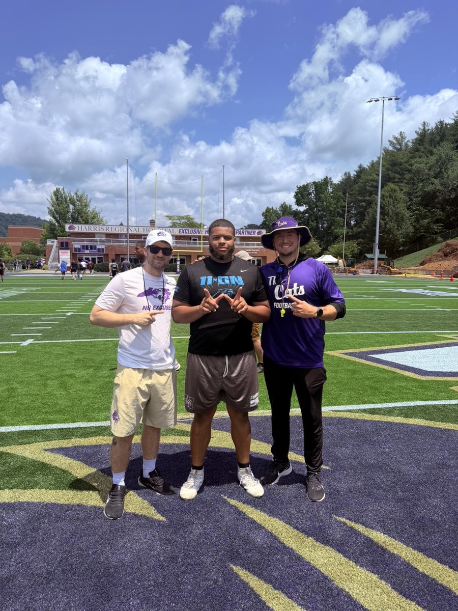 austin_tel60319's tweet photo. Had a great camp experience at @CatamountsFB. Thank you to @CoachRossPryor @CoachNickReveiz and @coach_mikewelch for having me. https://t.co/gALCdxVT5y