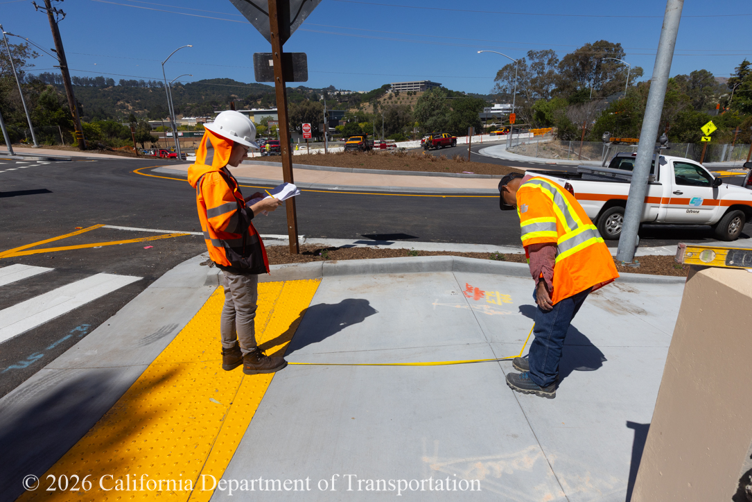 CaltransD4's tweet photo. 🚗🎉 The new Manuel T. Freitas Roundabout in San Rafael is now open to traffic!
This marks the completion of a project designed to improve safety, mobility, and accessibility at the busy intersection of Freitas Parkway, Civic Center Drive, and Old Redwood Highway.
#CaltransD4 https://t.co/gIgBJnq4Ok