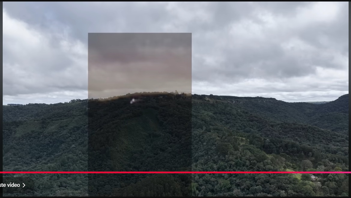 qualitydesigner's tweet photo. @MatheusVeloz31 @blankanefilinbr @KayrusFenix Eu vi o vídeo do Wanzan, e o vídeo dele tbm não bate com o do mayke, reparei que ele tentou encaixar as imagens, mas na imagem dele não tem aquela área descampada, e no video do mayke tem um montanha mais alta a esquerda, no vídeo dele não. https://t.co/J69uRPP3eT