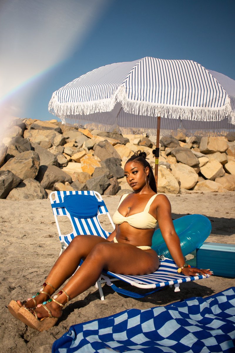 christaaa_'s tweet photo. my 26th summer☀️ https://t.co/GjILtxamhI