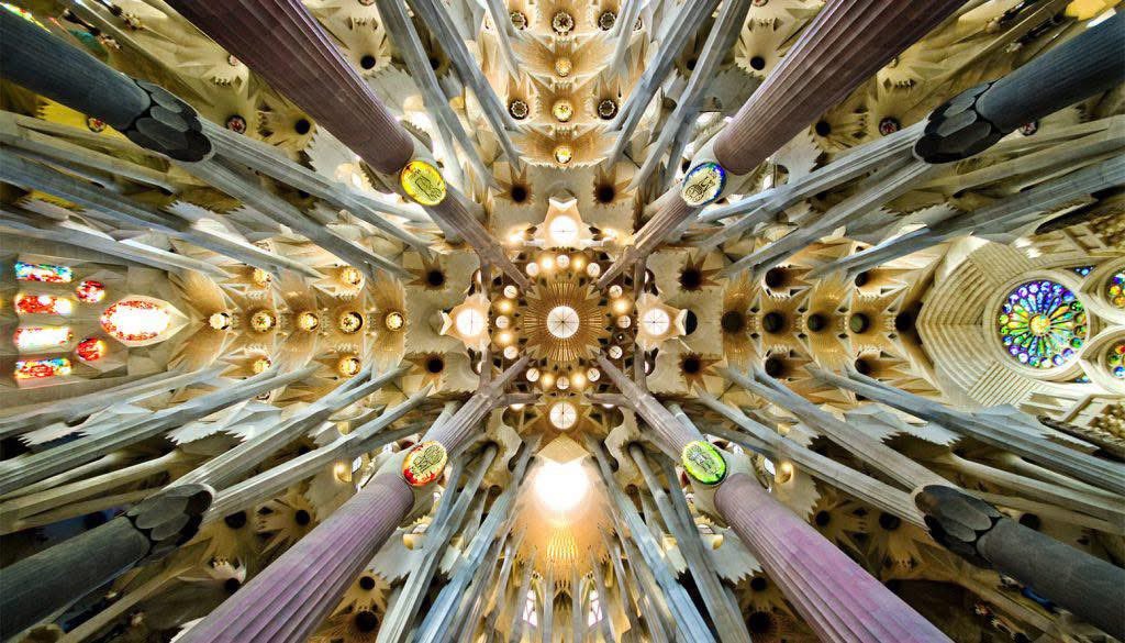AdrianBarbon's tweet photo. “No podemos creer en Jesús y promover la guerra”

León XIV en la Sagrada Familia, Barcelona. https://t.co/rXYhjoyQSd