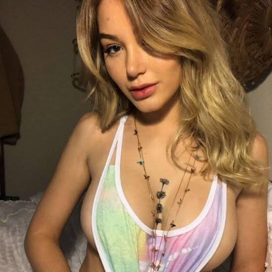 Annabee333's tweet photo. @Alice569441163 Dm me for $20 and get my hot video https://t.co/2HDghm69JJ