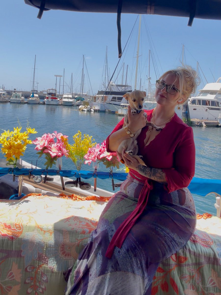 sassy2dworld's tweet photo. 💐🌺🌷 https://t.co/xmwSP8Q7Q8