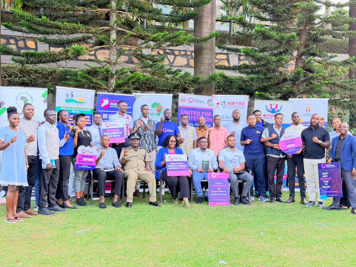 CommunityMindsI's tweet photo. Today at the @BeBraveGlobal Forum, we said it loud: Men& boys MUST be champions in ending childhood sexual violence. Bystanders don't build safer futures. CHAMPIONS do. ✊🏾🟣
The work starts with YOU. 👇🏾
🛡️ Speak up.
🛡️ Show up.
🛡️ Refuse to look away.
#BeBrave #PathToJustice https://t.co/QzlI83DfvQ