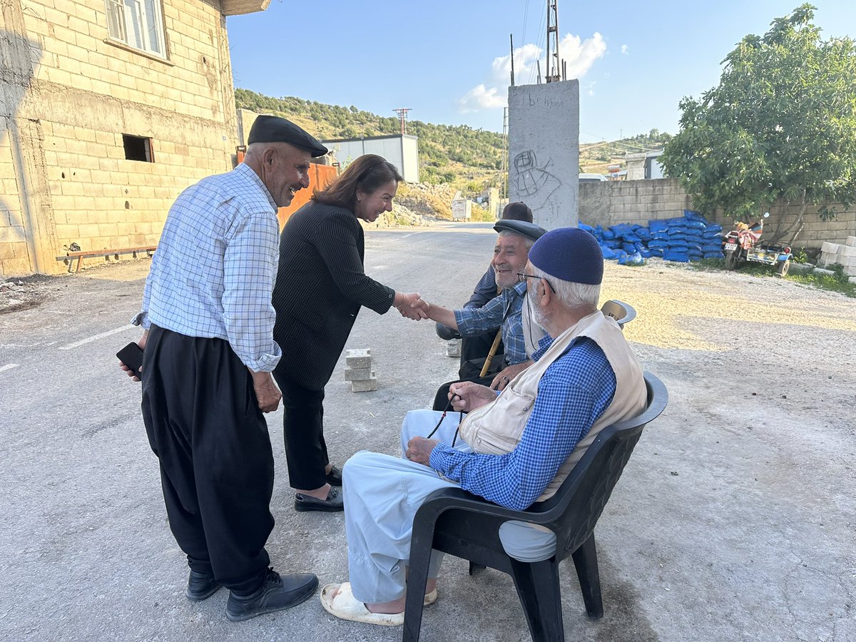 kilichulya_'s tweet photo. 📍 Bağbaşı Mahallesi

Bağbaşı Mahalle Muhtarımız Sn. Behlül POLAT’ı ve Mahalle Temsilcimiz Sn. Mehmet KAPLAN’ı ziyaret ederek mahallemizin ihtiyaçları, talepleri ve yürütülen çalışmalar hakkında istişarelerde bulunduk.

Mahallelerimizin gelişimi ve hemşehrilerimizin yaşam kalitesinin artırılması adına ortak akıl ve iş birliği içerisinde çalışmaya devam ediyoruz.

Misafirperverliği ve samimi sohbeti için Muhtarımız Sn. Behlül POLAT’a ve Mahalle Temsilcimiz Sn. Mehmet KAPLAN’a teşekkür ediyor, çalışmalarında kolaylıklar diliyorum.

@abdulhamitgul 
@FatmaSahin 
@umutymz
