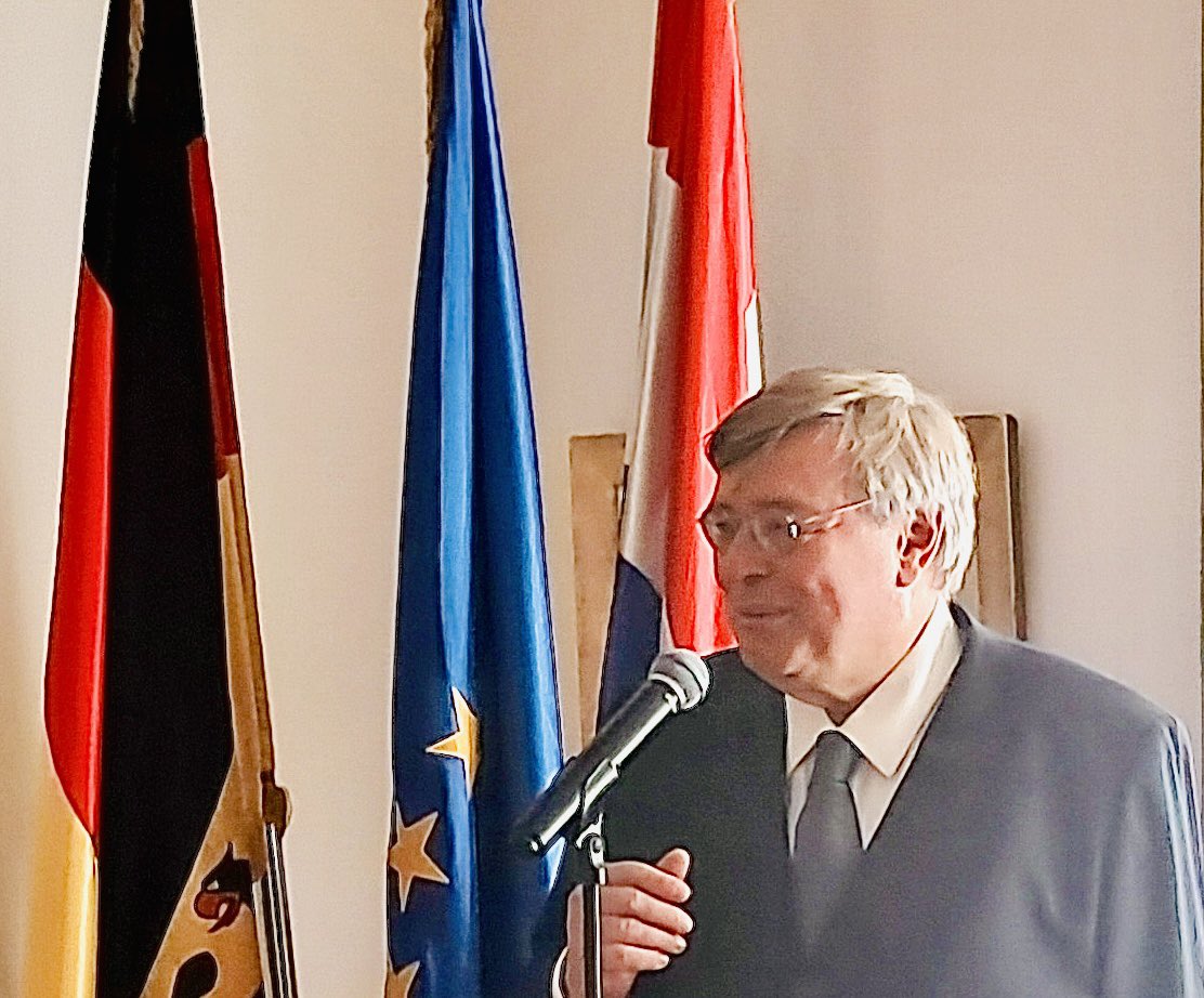 GerAmbHR's tweet photo. 9️⃣2️⃣ posto ispitanika, koji su sudjelovali u godišnjem istraživanju  🇩🇪- 🇭🇷 industrijske i trgovinske komore, ponovno bi investiralo u 🇭🇷. Tome snažno doprinosi i rad Komore. Na današnjem 🌞prijmu zahvalio sam članovima, djelatnicima i upravi #AHKKroatien na tom iznimnom uspjehu! https://t.co/0CyLDr3bmS