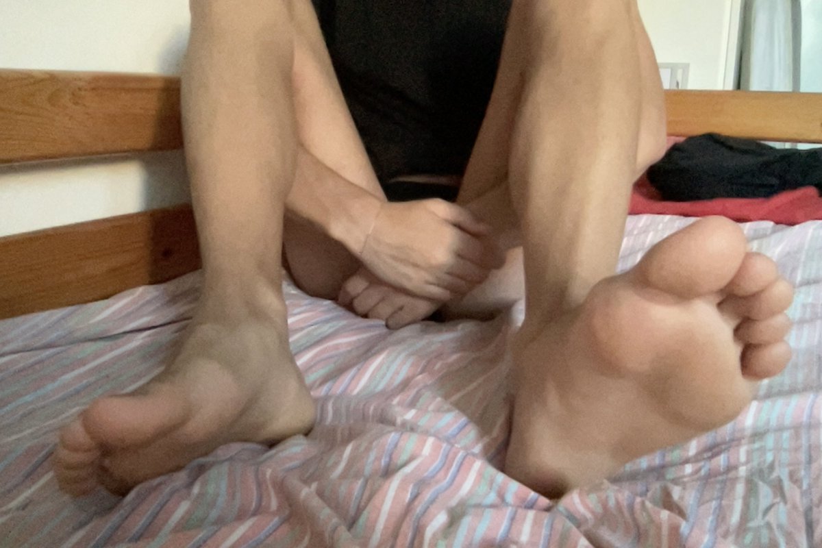 Hotboyfeetita's tweet photo. 🦶 https://t.co/xXtliKfwAY