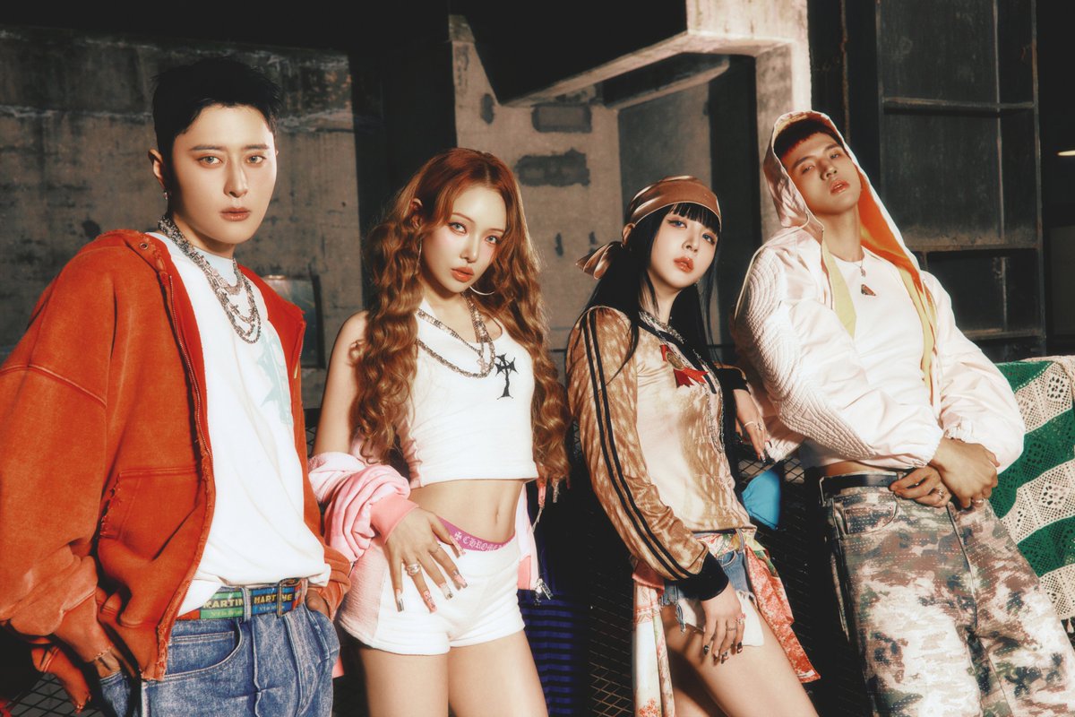 soompi's tweet photo. #KARD Announces Dates And Venues For 2026 Europe Tour
https://t.co/ZQt6yh1QM2 https://t.co/RyIQlKF5V4