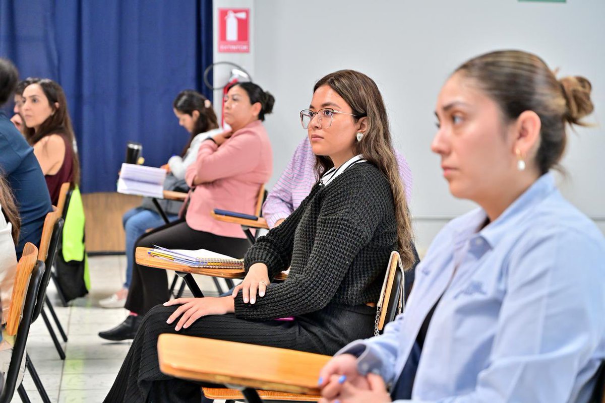 FiscaliaSLP's tweet photo. #FGESLP | La Fiscalía General del Estado de San Luis Potosí, comprometida con la profesionalización de su personal sustantivo, mantiene un programa de capacitación constante a través de su Instituto Universitario de Ciencias Penales y Forenses. https://t.co/6at6gE3M7L