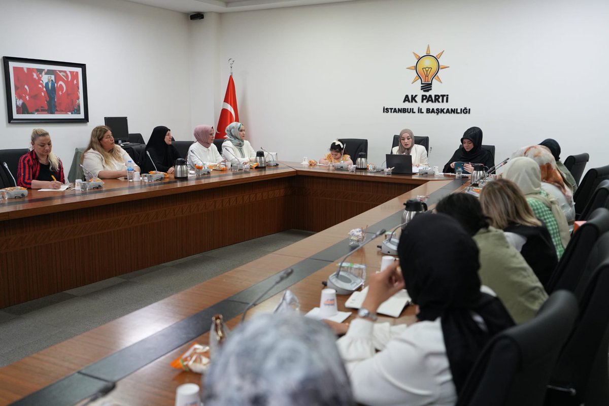 AKKadinSisli's tweet photo. İl Türk Devletleri ile İlişkiler  Birim Başkanımız Sevdenur Şirin nin başkanlığında gerçekleştirilen Türk Devletleri ile İlişkiler  Birim Toplantımıza, Birim Başkanımız Satiye Işık katıldı. https://t.co/CeT5npsWal