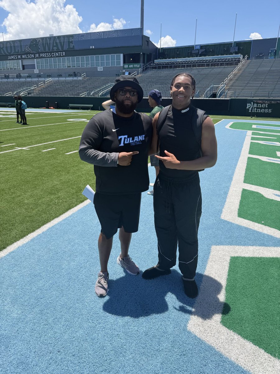 FTrilon's tweet photo. After a great conversation with @CoachE98
 I'm blessed to receive my 3rd
D1 Offer🟢🌊
Thank You!!
@ReggieLeader1 
@Coach_DreGobert 
@REALESTATEJERR https://t.co/0aZGIgJs7J