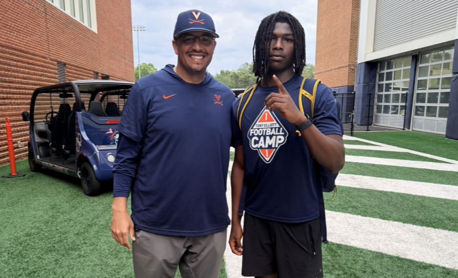 JacquieFran_'s tweet photo. Varina WR @ocho_lee picked up an offer from Virginia this week after he camped. 

He is now working on setting his OV to UVA (VIP) 

https://t.co/ezHbpgWmGP https://t.co/LMo7F7Wkm4