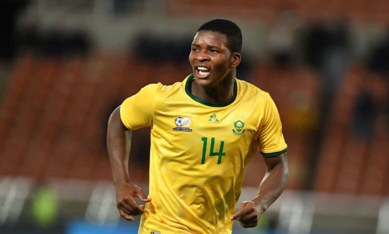 FutballMaestro_'s tweet photo. Mbekezeli Mbokazi.

Elite Centerback /// The guy is a fucking powerhouse, a TLB. One of the greatest CBs to come out of SA. An elite garden-wall defender with an elite engen, A duel monster and speed like Van De Ven. He's our pillar.

The world will witness him soon. https://t.co/cAOZZ5a81C
