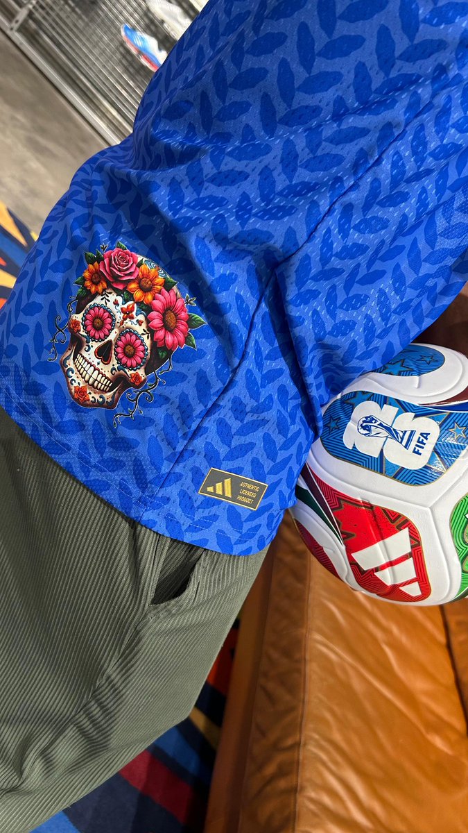 NtateWilliams's tweet photo. Stop at adidas for exclusive jersey customisation experience.🖼🎨 ///

🇮🇹That Italy piece🔥 https://t.co/j4FoBwG7W3