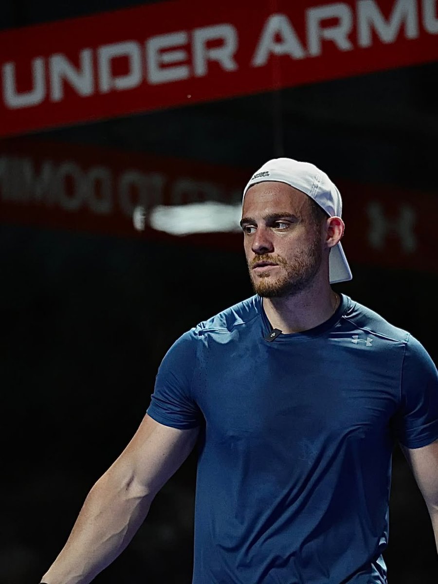 mycapella01's tweet photo. Hem yakışıklı hem de çok yetenekli. 💥

#KeremBürsin https://t.co/JjL296AIDP