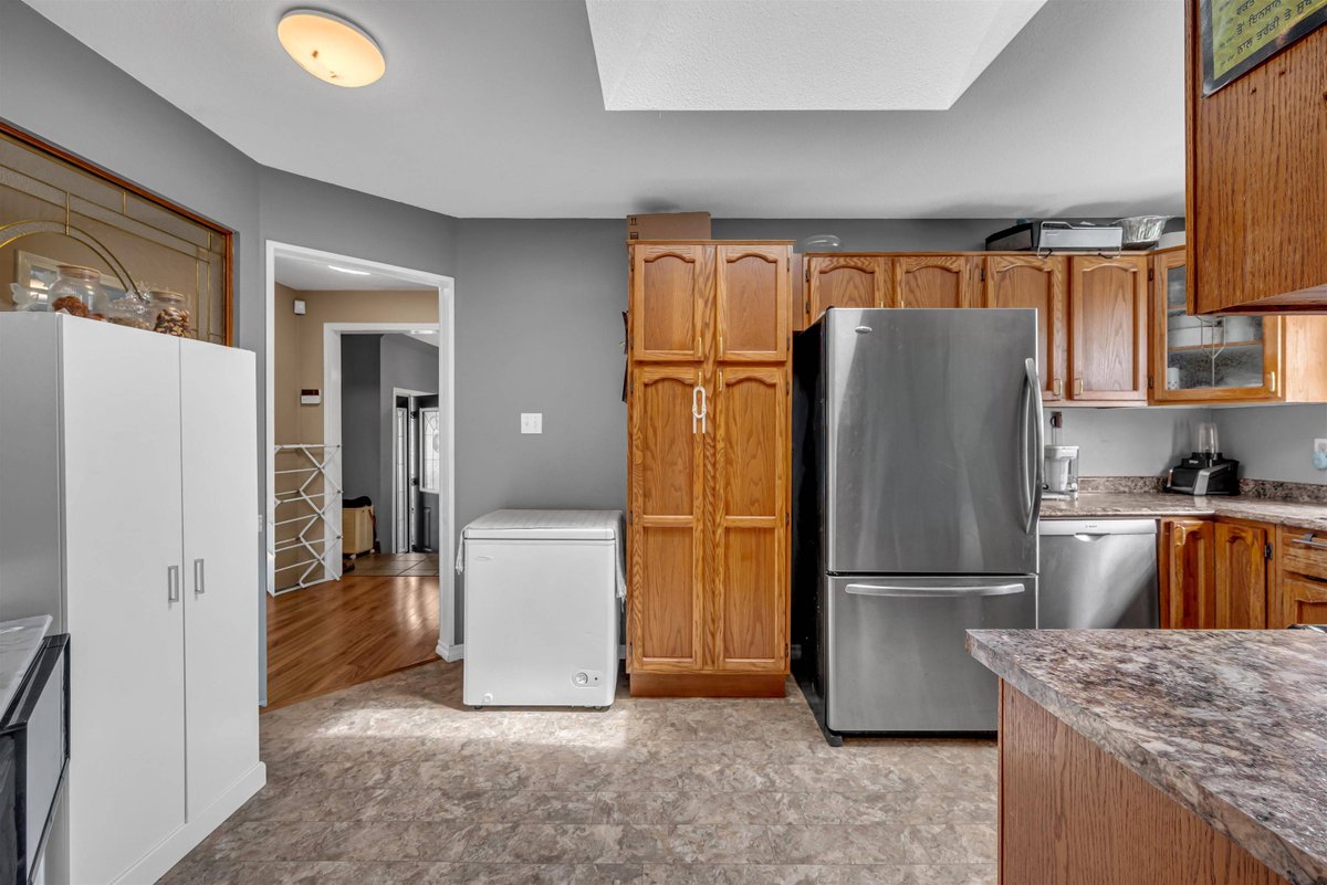 RealCountrywide's tweet photo. 20692 River RD, Maple Ridge, BC V2X 0P3 just hit the market!
Take a look at this awesome space: https://t.co/5ZMQXelH1d https://t.co/kuNmUDdvHl