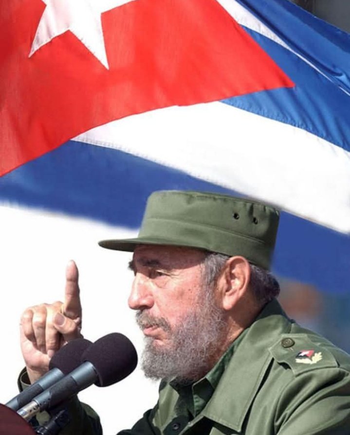 reinaldo_amaury's tweet photo. Fidel Castro: "La mujer cubana es una heroína, es un ejemplo, es una revolucionaria.” #LatiendoConFidel #100AñosConFidel #LatirAvileño @Conavil_ECM https://t.co/Hc0a7oX1CM