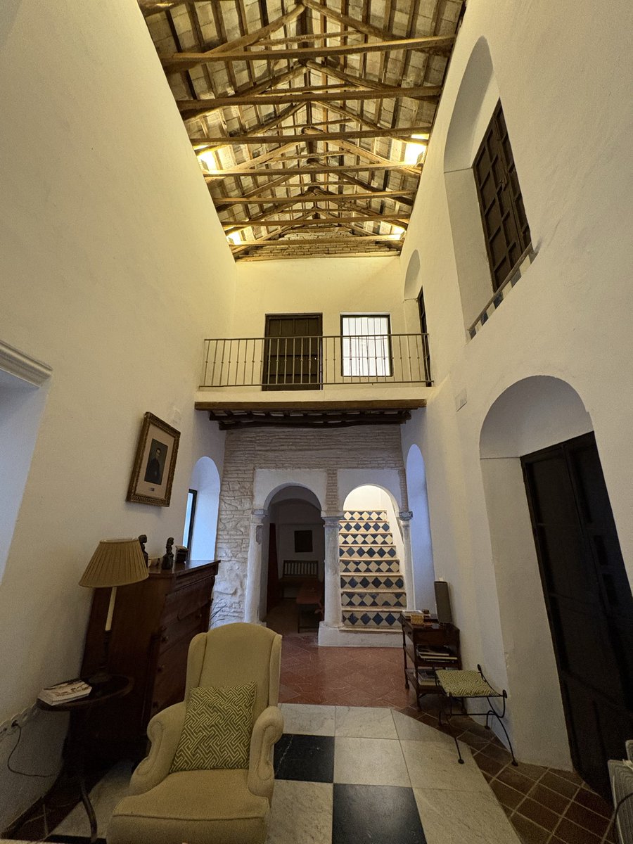 honorio_aguilar's tweet photo. Hoy 10 de junio se cumplen 150 años del nacimiento del insigne arquitecto sevillano Aníbal González, fallecido con tan solo 52 años en la Sevilla de 1929,unos días después de la inauguración de la Exposición Iberoamericana. Despreciado y denostado por las escuelas de arquitectura https://t.co/2MsMuE87nh
