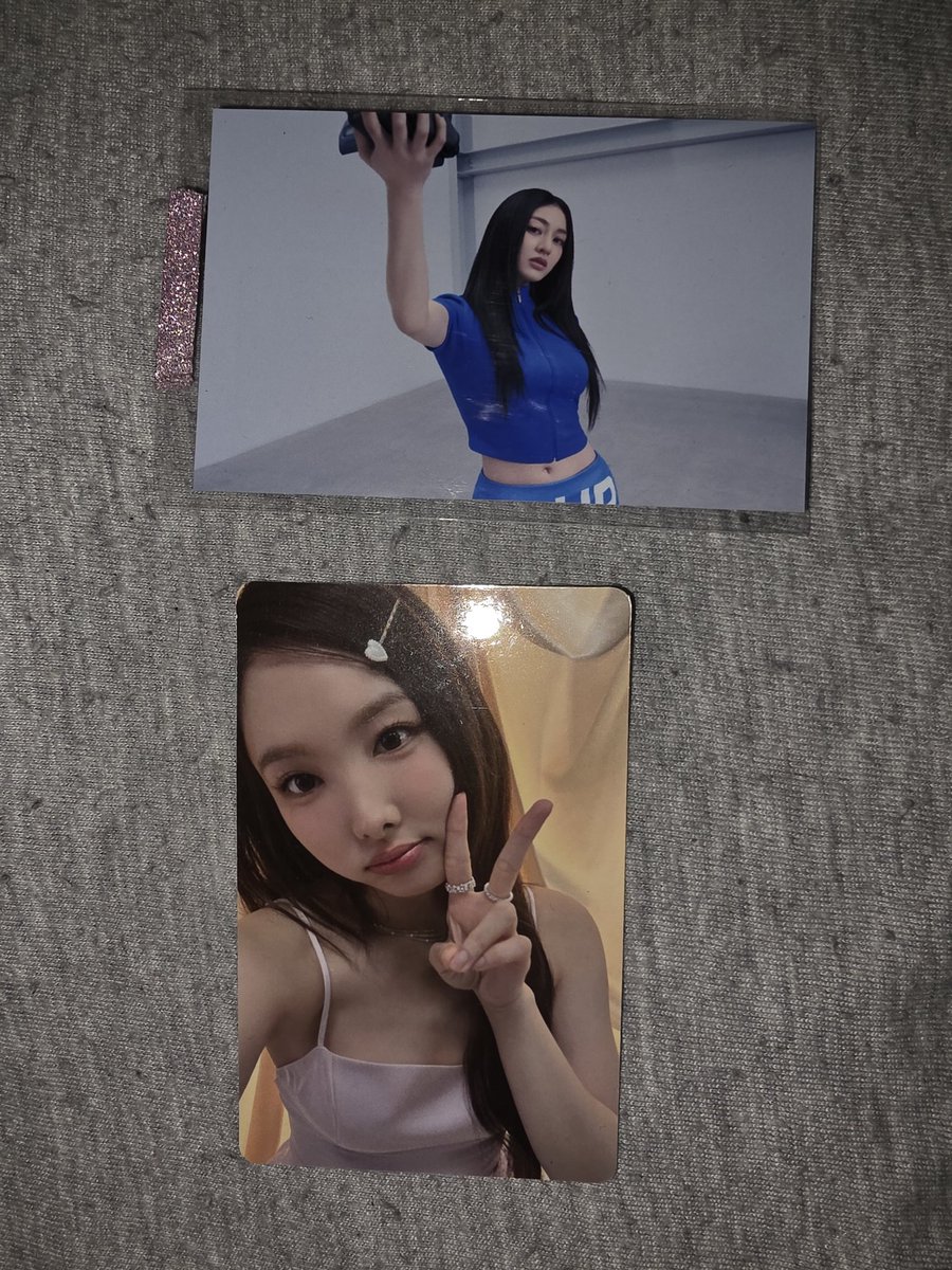 Insomniawinxy's tweet photo. Looking to trade my twice pop up cards from twice pop up london 

Scratch card jihyo for sana 
Nayeon for momo 

If u have instagram my insta is shaunkpopcollection as have proofs on their if u need to see 

#twice #twicepopup #twice_thisisfor_world_tour_in_london #twicelondon https://t.co/PuPMZiA0ad