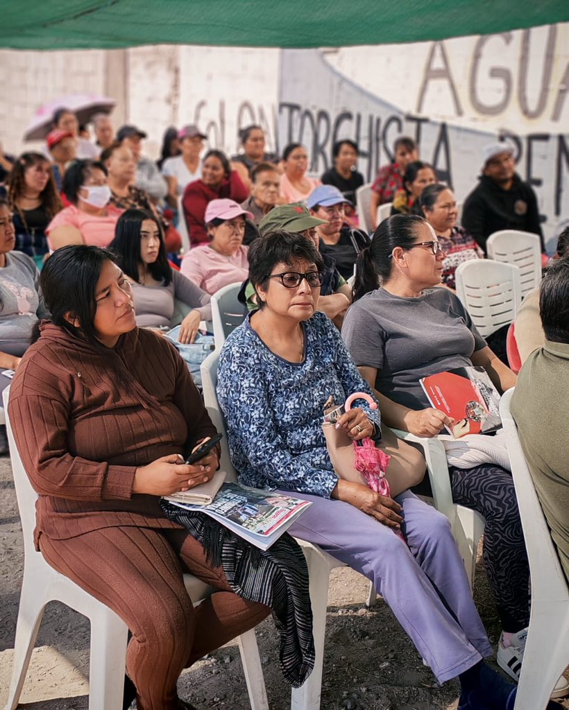 KaryRivera2_7's tweet photo. Querétaro necesita gobiernos que resuelvan problemas, no que acumulen compromisos incumplidos. La gente merece respuestas concretas.
#QueretanosExigenSolución @SEGOB_Queretaro https://t.co/2Ese0TlZzz