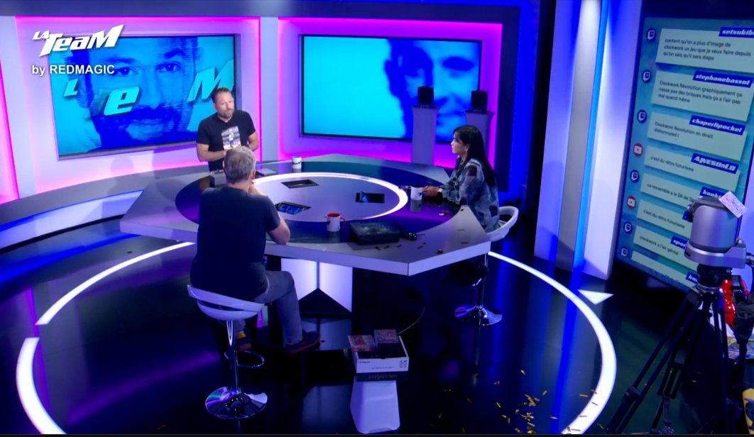 GamerDigital's tweet photo. Ce mercredi 10 juin 2026 a été l'occasion pour #LaTeam d'assurer sa 13ᵉ émission. Une fois encore, les Vievers ont été au rendez-vous, avec près de 4 000 spectateurs constants rien que sur Twitch.

Summer Game Fest, Xbox Games Showcase, Nintendo Direct : le débrief assuré par notre équipe favorite pour chacune de ces conférences a attiré du monde et provoqué pas mal de débats enflammés, comme on les aime. Tout cela sans oublier que la Xbox Series S a enfin été gagnée. Continuons à les soutenir dans cette aventure passionnante ! 😎