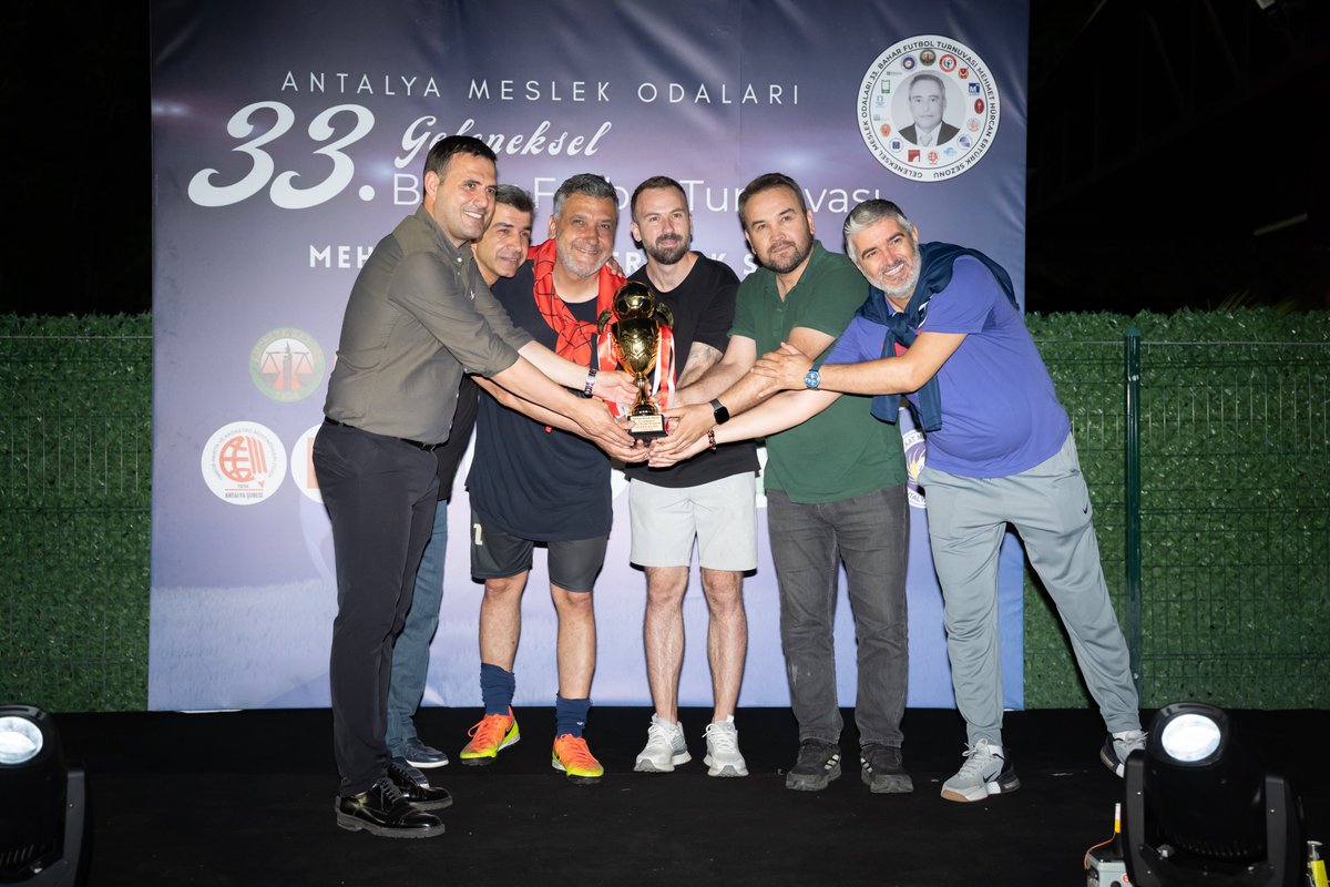 adalyamedya's tweet photo. Meslek Odaları Turnuvası’nda Dostluk Kazandı
https://t.co/Ace45JmcLV 

@Antalyaimo @m_soner_a #meslekodalarıfutbolturnuvası #MehmetHürcanErtürk #parkantalya https://t.co/iZutZzz44Q