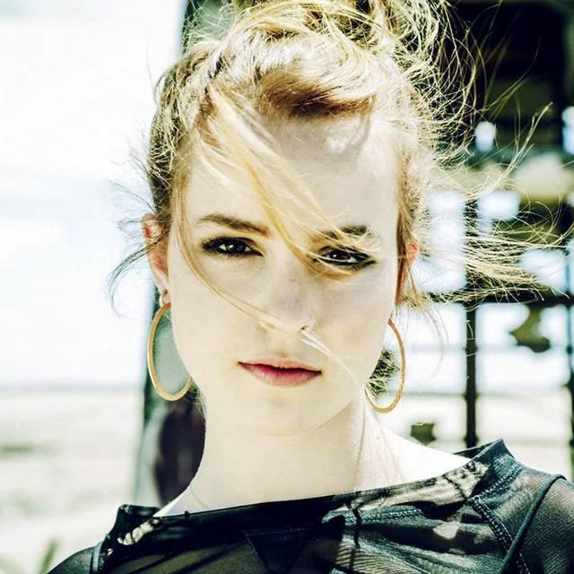 PopFestTR's tweet photo. Disney yıldızı Bridgit Mendler, 9 yıllık aranın ardından 6 şarkılık bir EP yayınladı. https://t.co/27P3ugoYhc