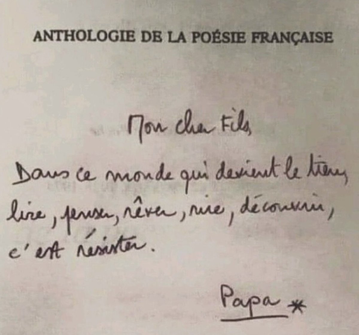 hiddenliburua's tweet photo. La célèbre dédicace de Georges Pompidou à son fils Alain, sur l'exemplaire de son Anthologie de la Poésie française. https://t.co/dftFq7zQhb
