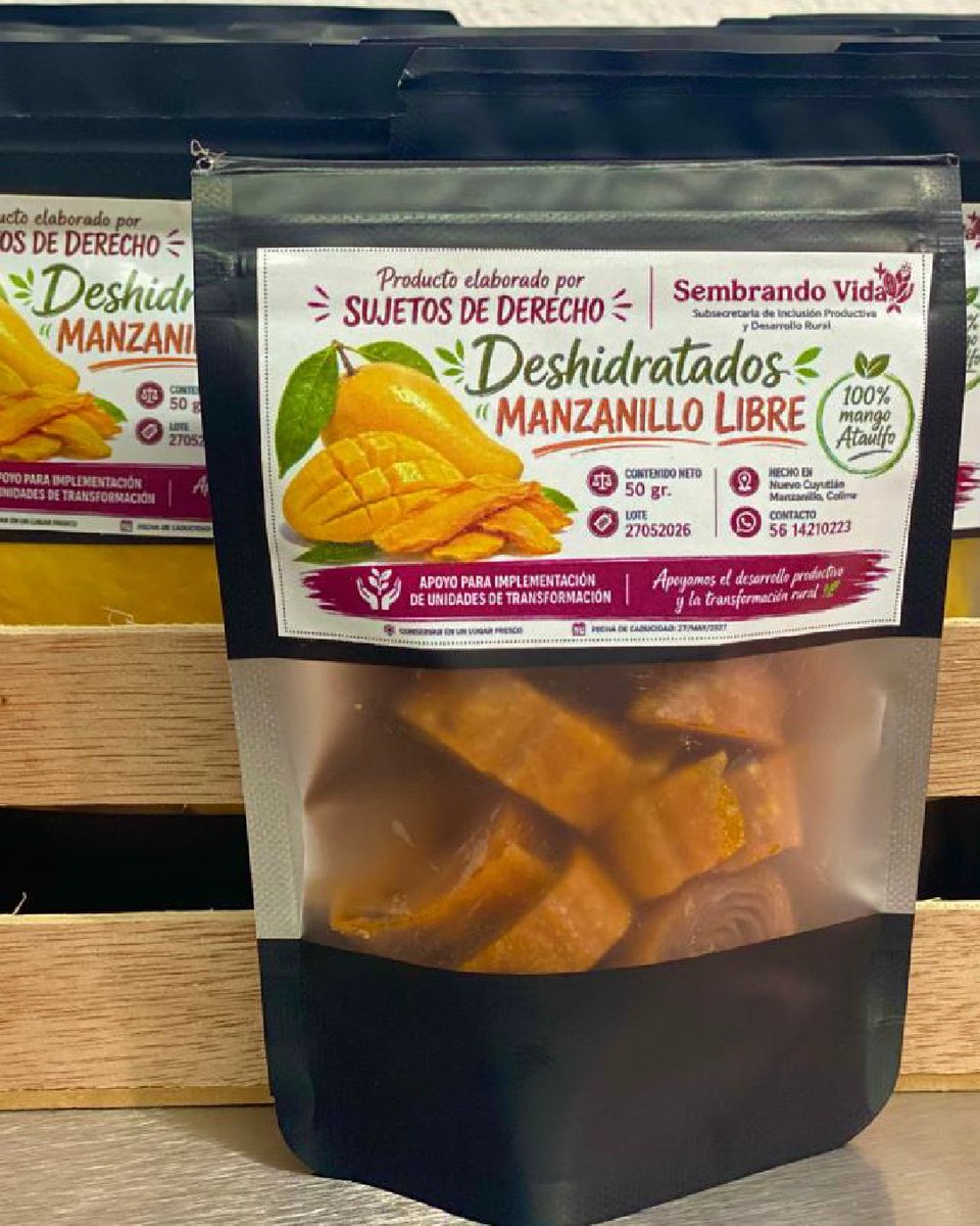 semvidamx's tweet photo. 🌱🥭 #SembrandoVida impulsa la transformación de mango en Colima. En la Ruta Manzanillo Libre, una CAC produce mango deshidratado, generando valor agregado, empleo e ingresos para las comunidades. ¡Y una deliciosa botanita para todos! 🌿 https://t.co/cOmOn3r16a