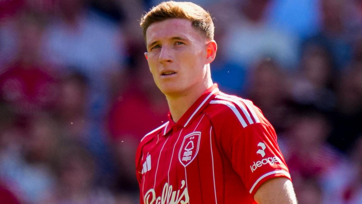 JacobsBen's tweet photo. 🚨 Manchester City have made a bid totalling £121m for Elliot Anderson to Nottingham Forest. Guaranteed fee is £106m.

Nottingham Forest are now asking for a British transfer record fee.

#MCFC wanted to bid before the World Cup fearing Anderson’s price could rise further at the tournament.

Manchester United view the cost as too high despite seeing Anderson as their dream target. They are in talks with Matheus Fernandes. Alex Scott and Carlos Baleba remain other names on their radar.