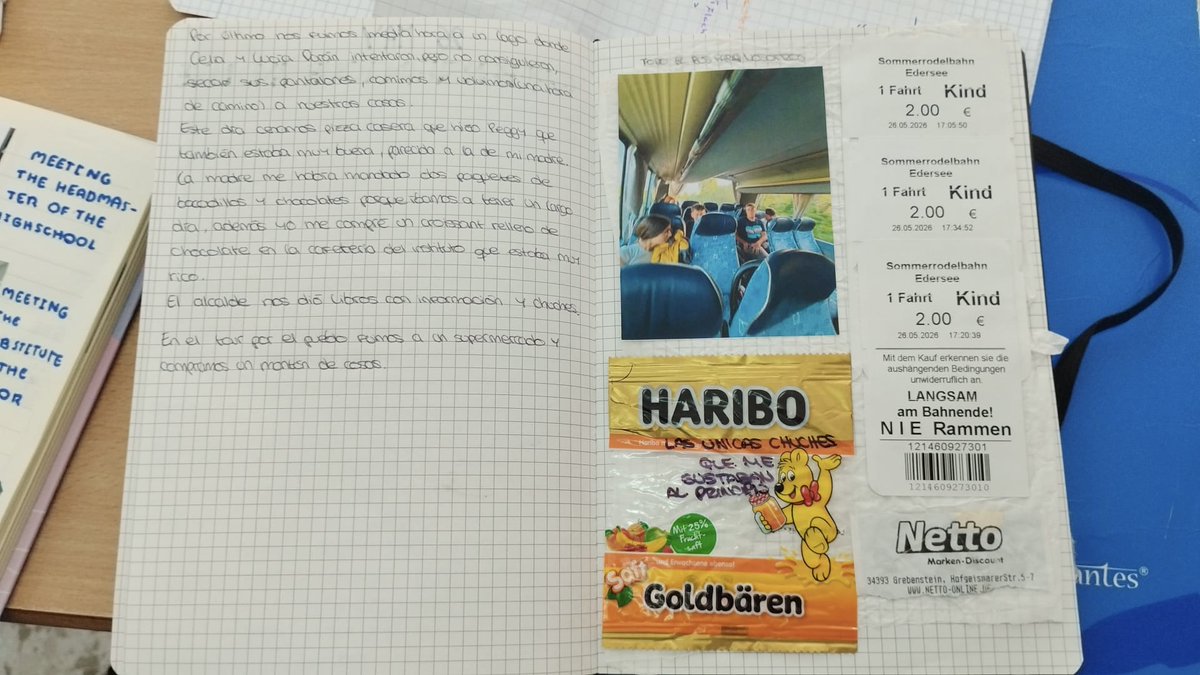 IESPALOCONVIVE's tweet photo. 📒🌍 El alumnado de 3º ESO ha elaborado las libretas del proyecto #ErasmusPlus con Grebenstein. Un diario de viaje para comparar cultura, fauna, flora, arquitectura, paisajes y gastronomía de ambos países. ¡Aprender compartiendo experiencias! 🇪🇸🤝🇩🇪 #ErasmusElPalo @sepie_gob https://t.co/7b3aYcZ1dS