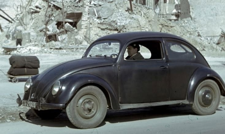 YannRobichon's tweet photo. Happy #WednesdayVW / #VWWednesday!... 
#Auto #Automobile #Automobiles #Autos #Beetle #Car #CarHistory #Cars #CarsHistory #ClassicCar #ClassicCars #Coccinelle #Coupé #Cox #Käfer #Kever #Photo #Photographie #Photography #RetroCar #RetroCars #VintageCar #VintageCars #Volkswagen #VW https://t.co/Qw47Trez1H