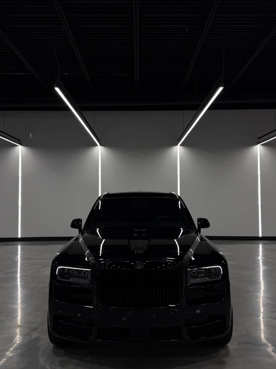 nocarcontext's tweet photo. Rolls Royce Cullinan🖤🖤 https://t.co/ERpOWqA0xJ