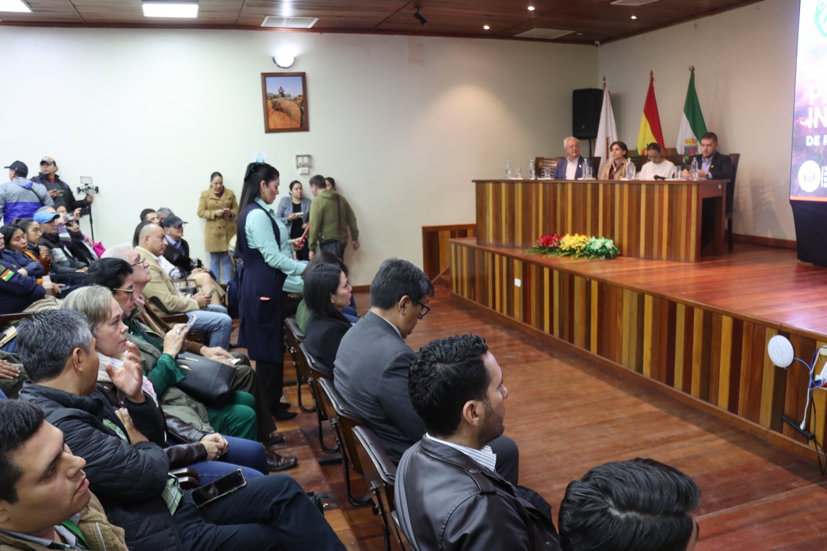 CAOdigital's tweet photo. La CAO participó en la presentación y coordinación del Plan de Acción para la Prevención de Incendios Forestales en Bolivia, una iniciativa orientada a fortalecer el trabajo conjunto entre instituciones públicas, privadas y actores productivos para prevenir riesgos de incendios. https://t.co/Mt0S796gPw