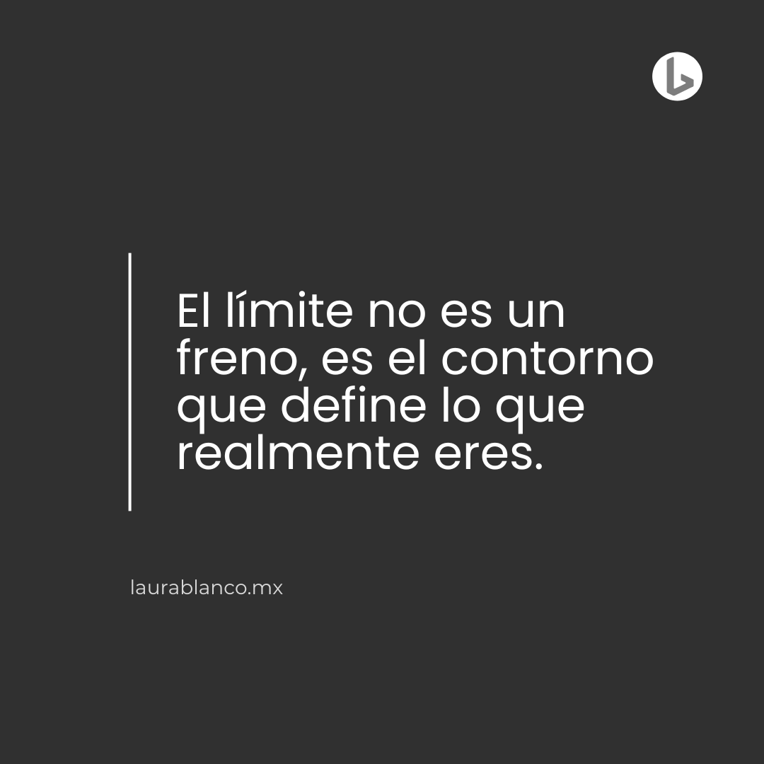 LauraBlancoMX's tweet photo. Tus límites no son barreras. Son la forma de tu carácter. Saber dónde terminas te permite respetar dónde empiezan los demás. Eso no es debilidad, es honestidad.

#Reflexión #Silencio #Duda #Límites #CrecimientoPersonal #Presencia https://t.co/bREKR1iUfO