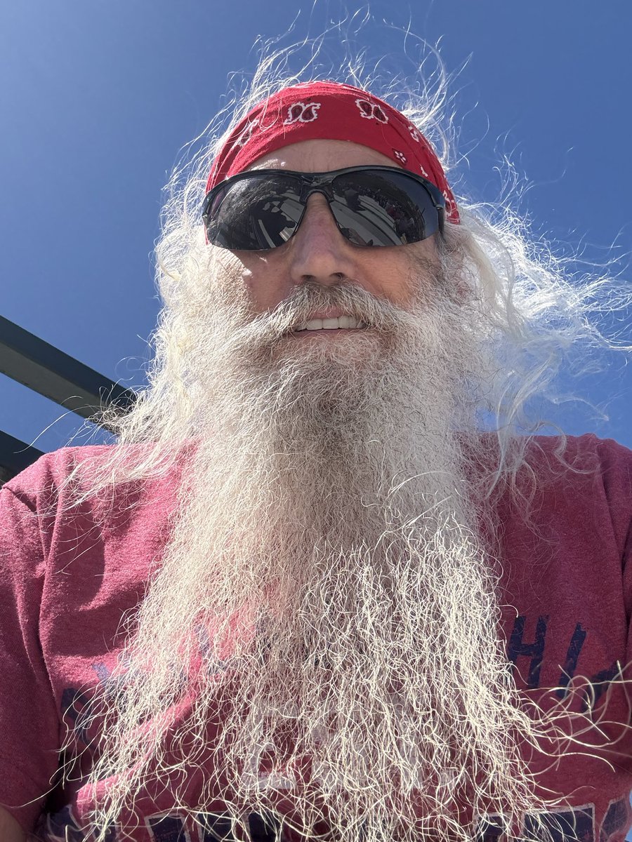 Verace_me's tweet photo. @TaraBull @HartshornFrank Not this fucking beard!
#FacialProfiling https://t.co/ZtaTFDWVQO