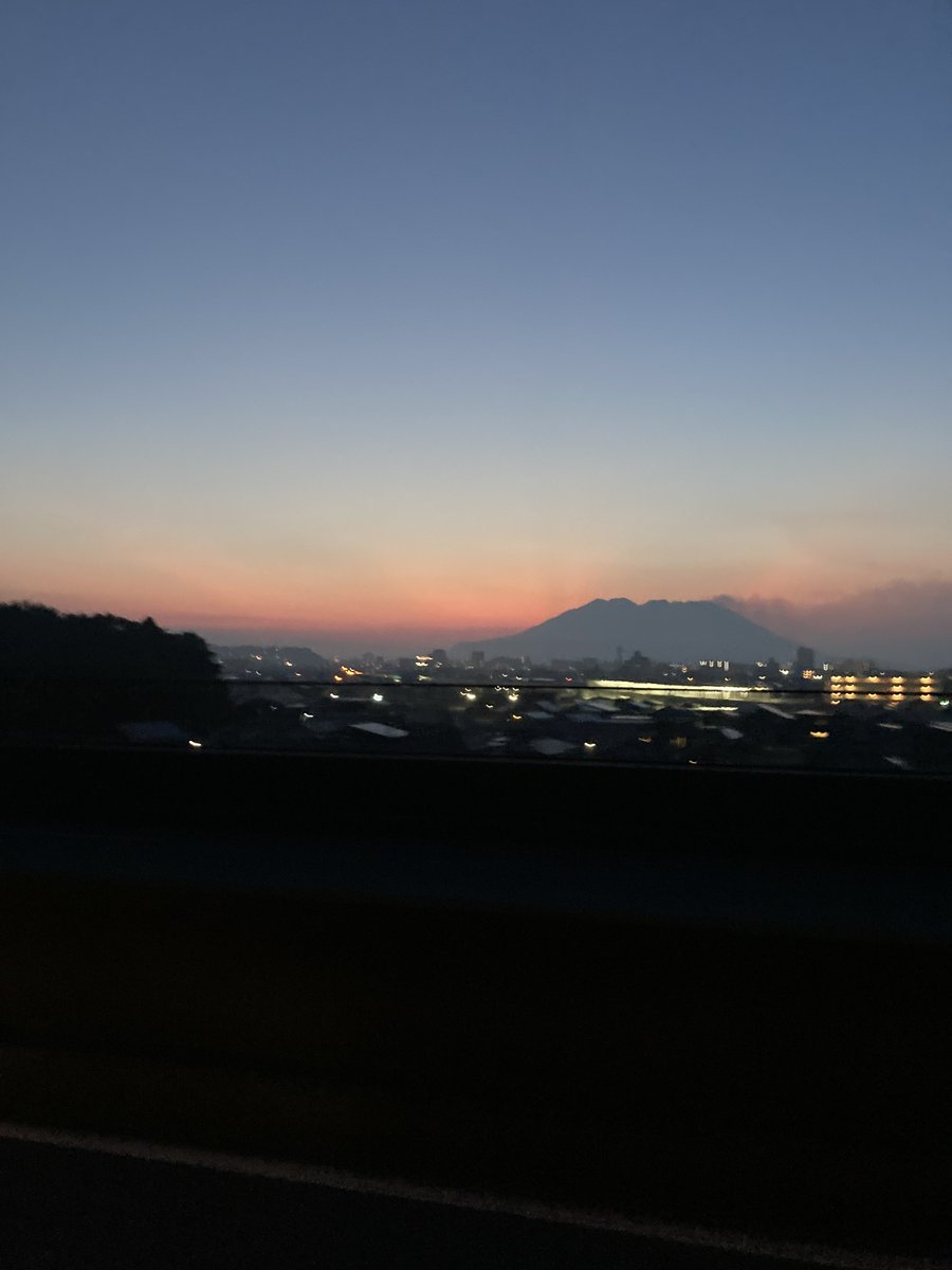 machan_camera's tweet photo. 桜島！！ https://t.co/KGHgPmRh0C