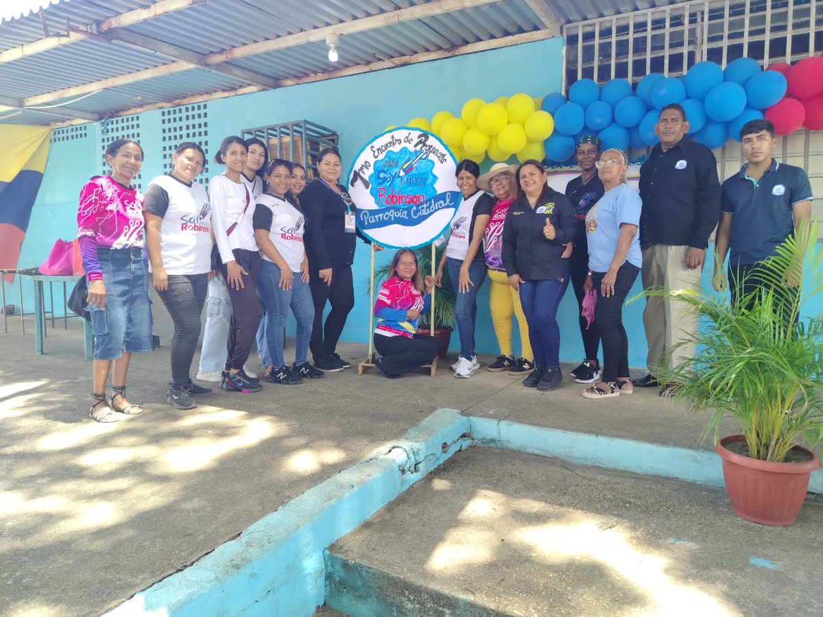 TupamaroMRT_'s tweet photo. El Movimiento Revolucionario Tupamaro dijo presente en el 7mo Encuentro de Experiencias Pedagógicas y Productivas de la Misión Robinson, realizado en la parroquia Catedral del municipio Angostura del Orinoco. Esta jornada tiene como propósito compartir, visibilizar y fortalecer los aprendizajes, saberes y experiencias desarrolladas por los participantes, destacando el valor de la educación popular como herramienta de transformación social y productiva en las comunidades. La actividad contó con la participación de nuestra militancia, la responsable de Propaganda del Bloque Oriental, Maryiset Inglese, y la camarada Katiusca Navarro, concejal Tupamaro y Responsable Regional de Organización, quien fungió como jurado evaluador.

#TupamaroAntiimperialista