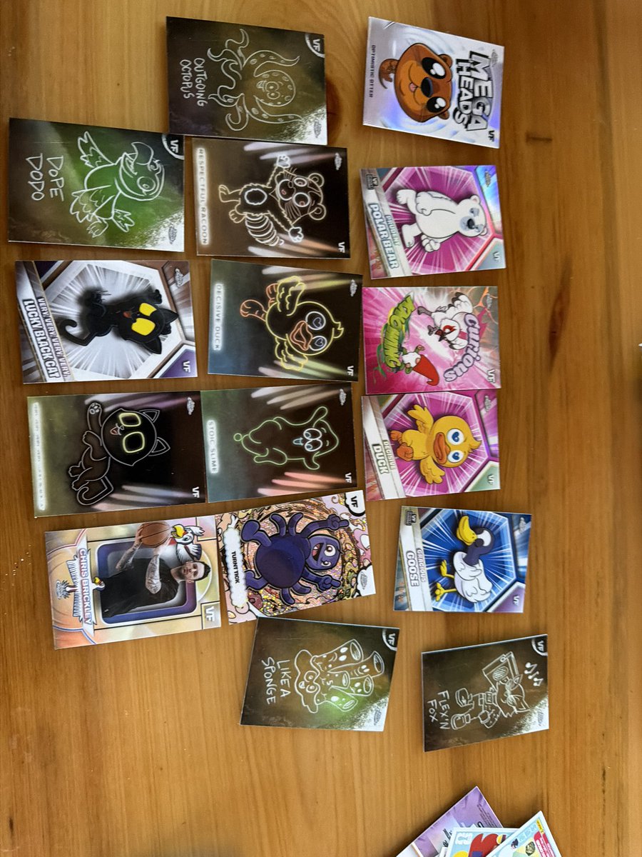 kal3chip's tweet photo. Okay…. This is addicting. Time to go hunt more boxes down😂
@VeeFriendsCards @veefriends @garyvee https://t.co/IcYb4akTnf