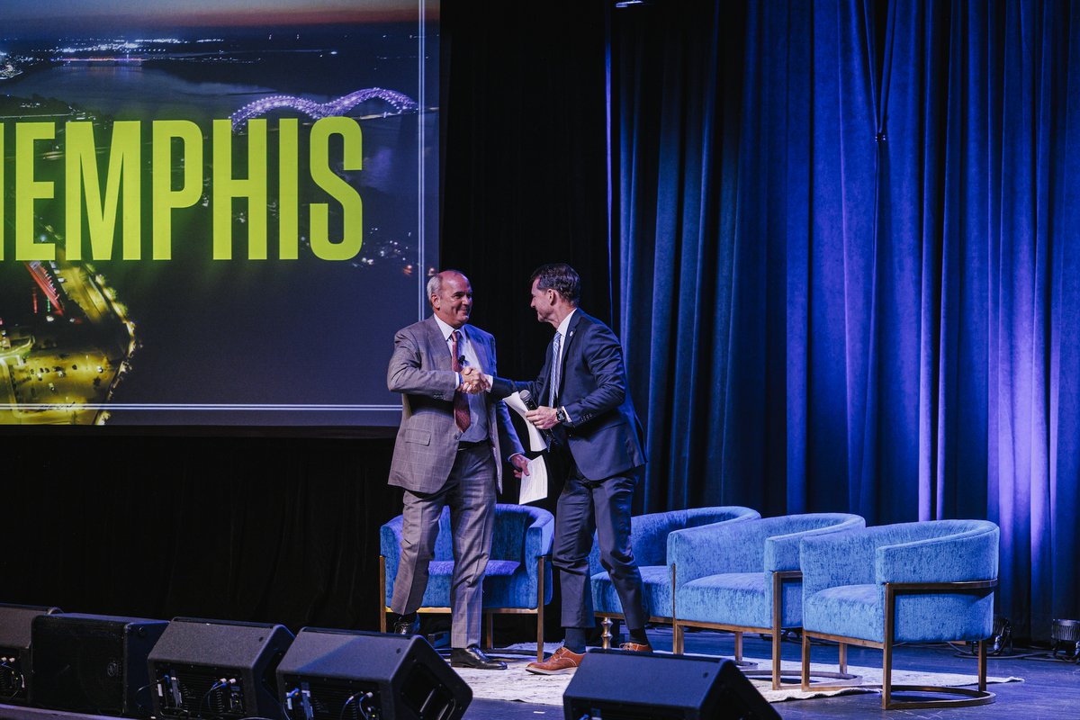 TNECD's tweet photo. Deputy Governor/@CommishTNECD Stuart C. McWhorter joined the @MemphisChamber's Mid-Year Forum yesterday for a discussion on the partnerships that help Tennessee win new business investment. 

The conversation highlighted what makes Tennessee a leader in economic development, Memphis' unique strengths as a global logistics hub and opportunities for the city's growth in the years ahead.

Thank you to the Greater Memphis Chamber for hosting this important conversation. 👏