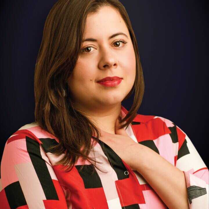 pamcosta21's tweet photo. Olá! Eu sou Sâmia Bonfim. Votei contra a PEC da Redução da Maioridade Penal. :) https://t.co/4KqGTduGgH