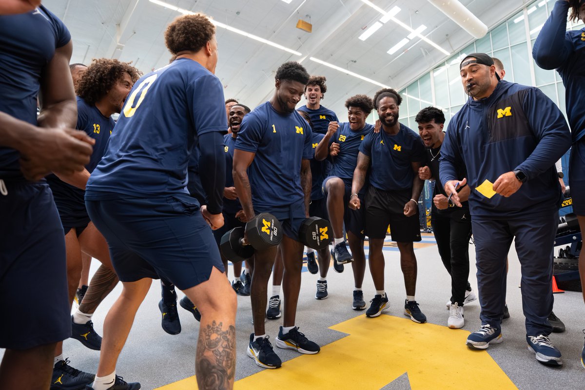 UMichFootball's tweet photo. Whole lot of energy in the building! ⚡️ https://t.co/RI7h7dhHvI