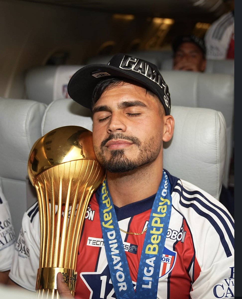 juniorlpr1924's tweet photo. “Esta es mi casa y me siento orgulloso de aportar mi granito de arena en este gran club. Vamos por la 12+1”. 

Así publicó Mauro Silveira en su cuenta de Instagram. https://t.co/X22EtJvjc6
