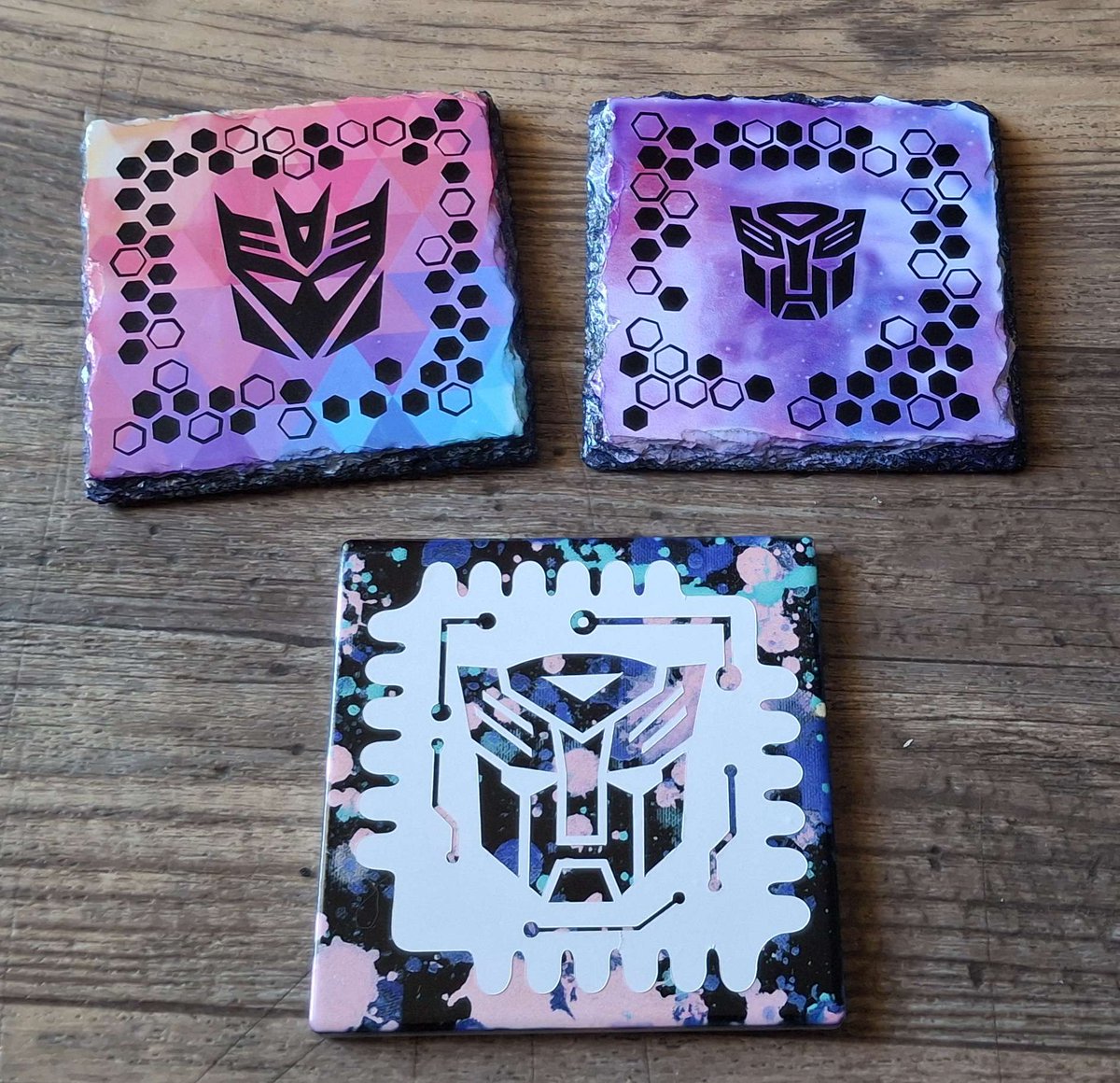 xSeaI3ellx's tweet photo. Another colorful paint splatter and two random galaxies :3 I tried to do a cyber-design for them!
#decepticon #autobot #Transformers #maccadams https://t.co/jIr9OeRPWm