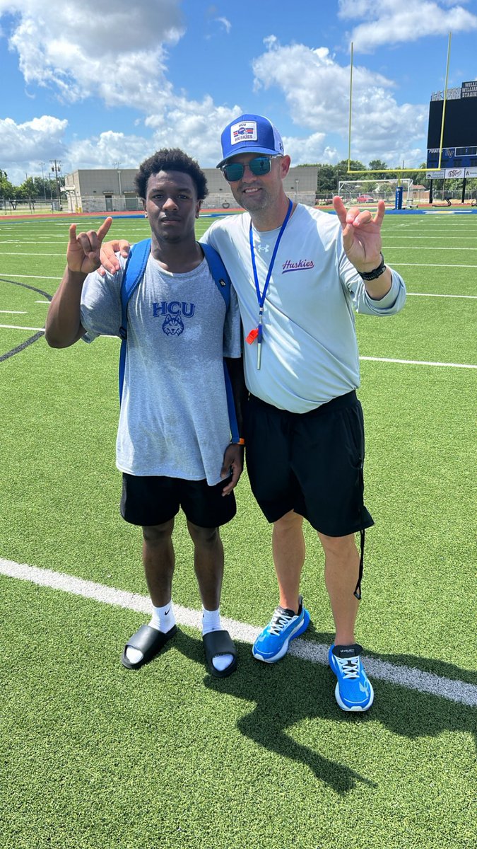 Zaydrianj08's tweet photo. Had a great time at the HCU Camp today. Thank y'all for taking the time to help me showcase my skills. https://t.co/0I3f8cMtkK